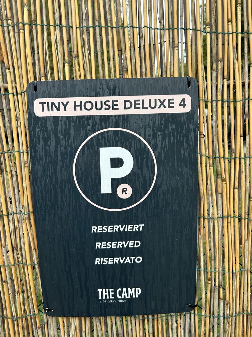 Tiny House Deluxe 4 Parking Spot